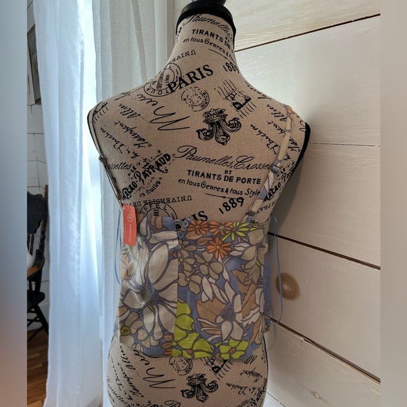 Current Air XS, floral Blue and Orange Women's cropped halter Top, NWT, spring - Picture 2 of 8